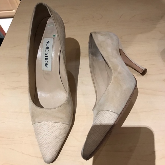 Shoes - Picture 7 of 8